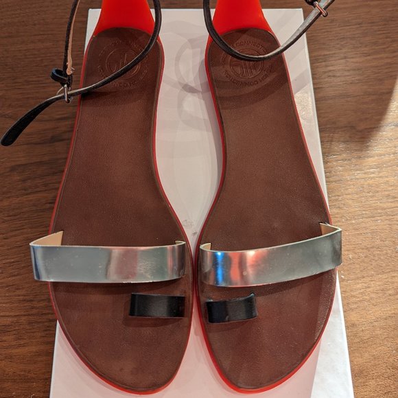 Sandals - Picture 1 of 5